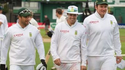 Racism-in-South-African-cricket-de-Villiers-Smith-and-coach NCR