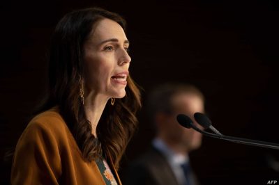New Zealand's Prime Minister Jacinda Ardern speaks during a press conference about the COVID-19 coronavirus at Parliament in Wellington on June 8, 2020. - New Zealand has no active COVID-19 cases after the country's final patient was given the all clear and released from isolation, health authorities said on June 8. (Photo by Marty MELVILLE / AFP)